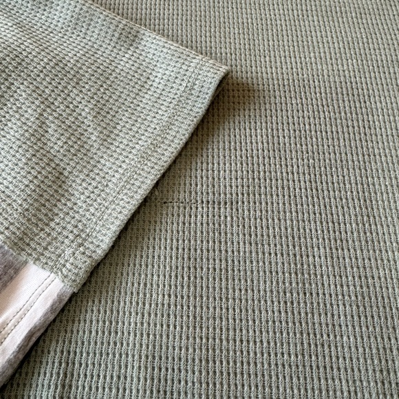 BKE Green Top - Picture 5 of 5